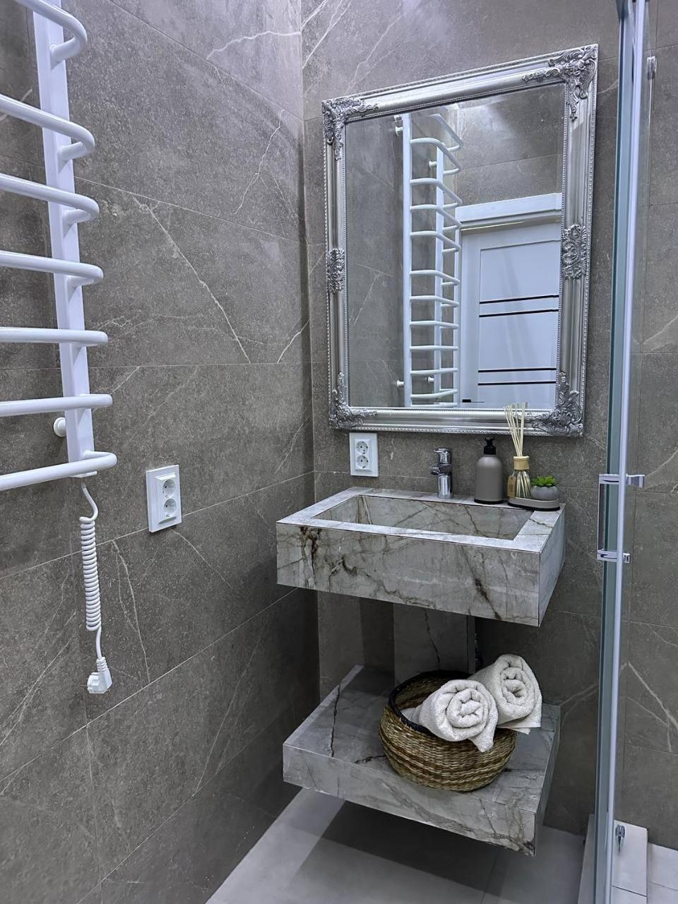 Apartament Rynok Square Lwów Zewnętrze zdjęcie
